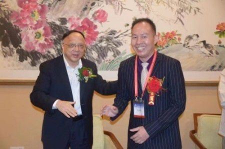 ȫ������ר�ⱨ�� ��ҽ�ΰ�֢ר�ҳ����ƴ����봴��֮·